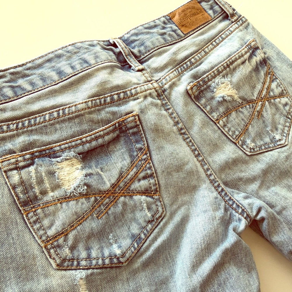 Aeropostal 1/2 short light acid wash jeans